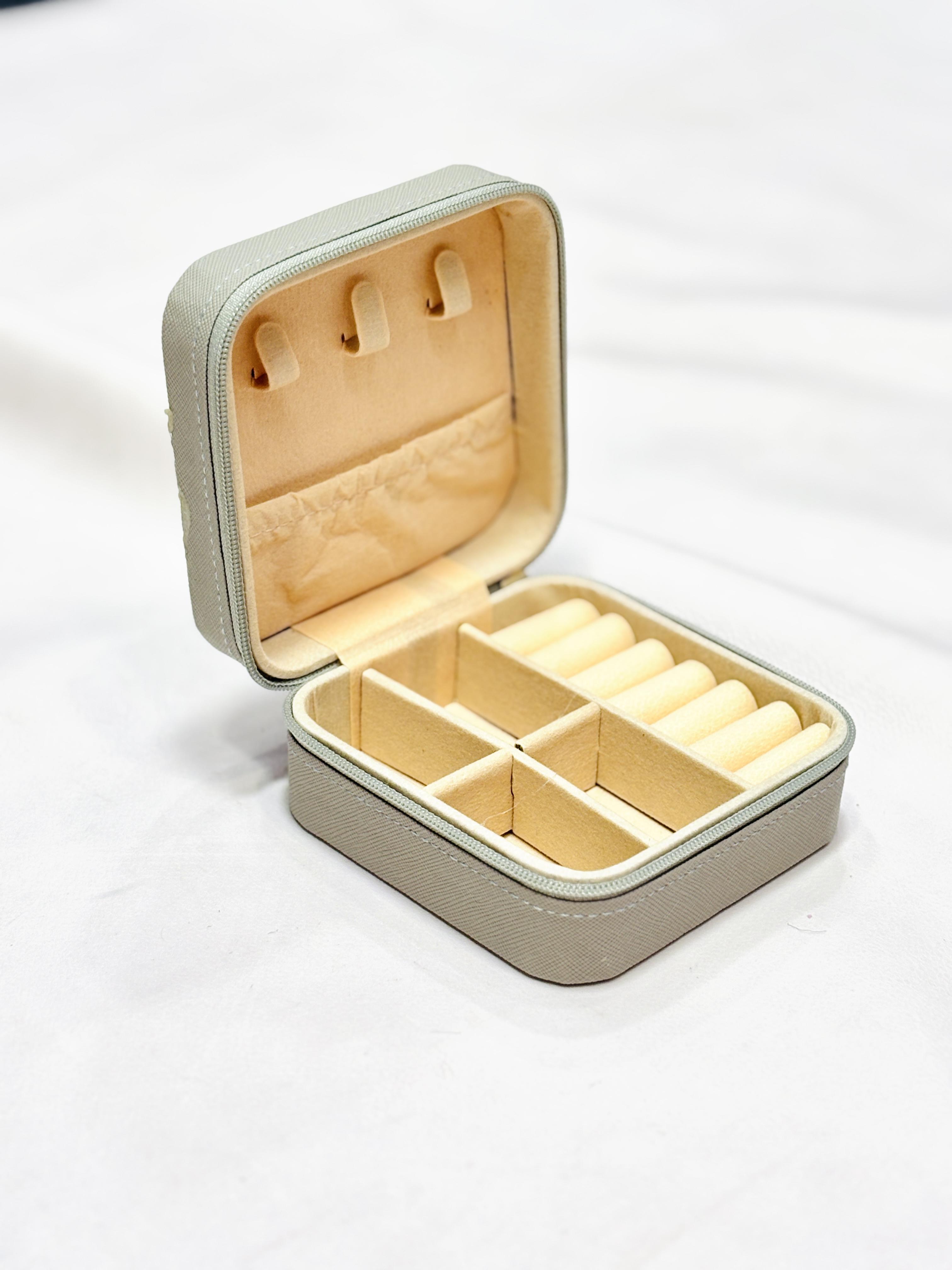 Jwellery pouch - View 2